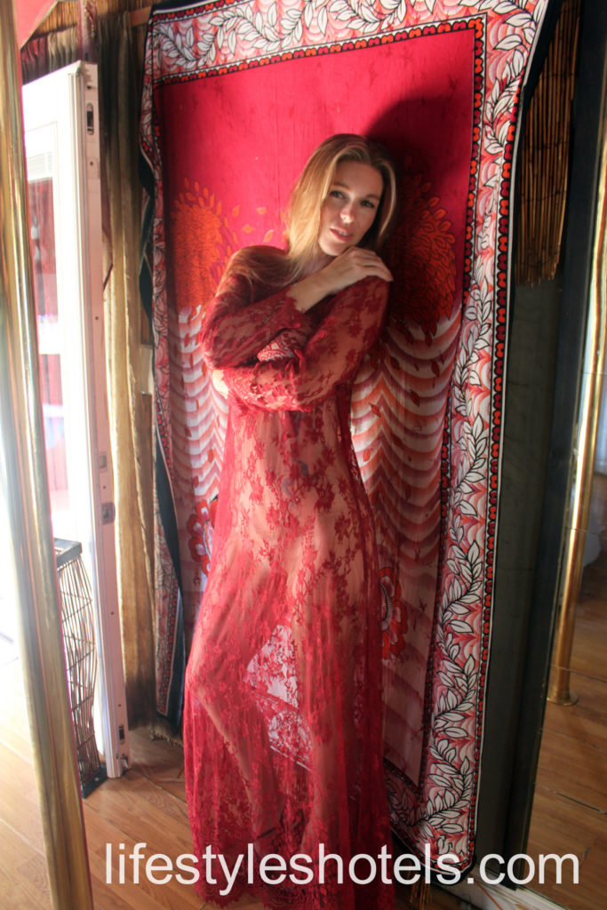 Sea Mountain Nude Lifestyles Spa Resort 760-251-4744